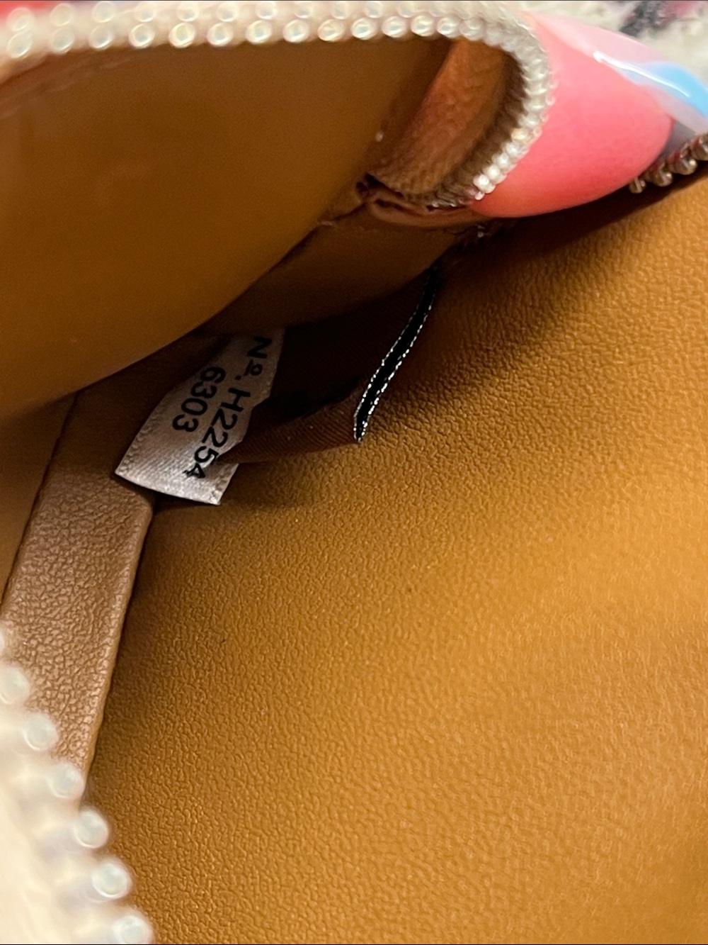 Coach Pebbled Ivory Leather Zippered Card Holder with Strap EUC - Picture 6 of 10